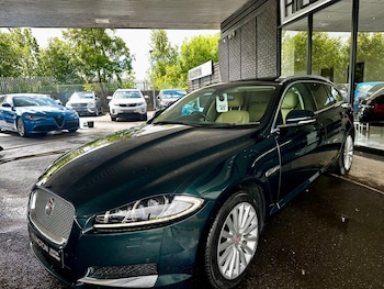 Used Jaguar XF 2015 for sale - 78854283: Photo