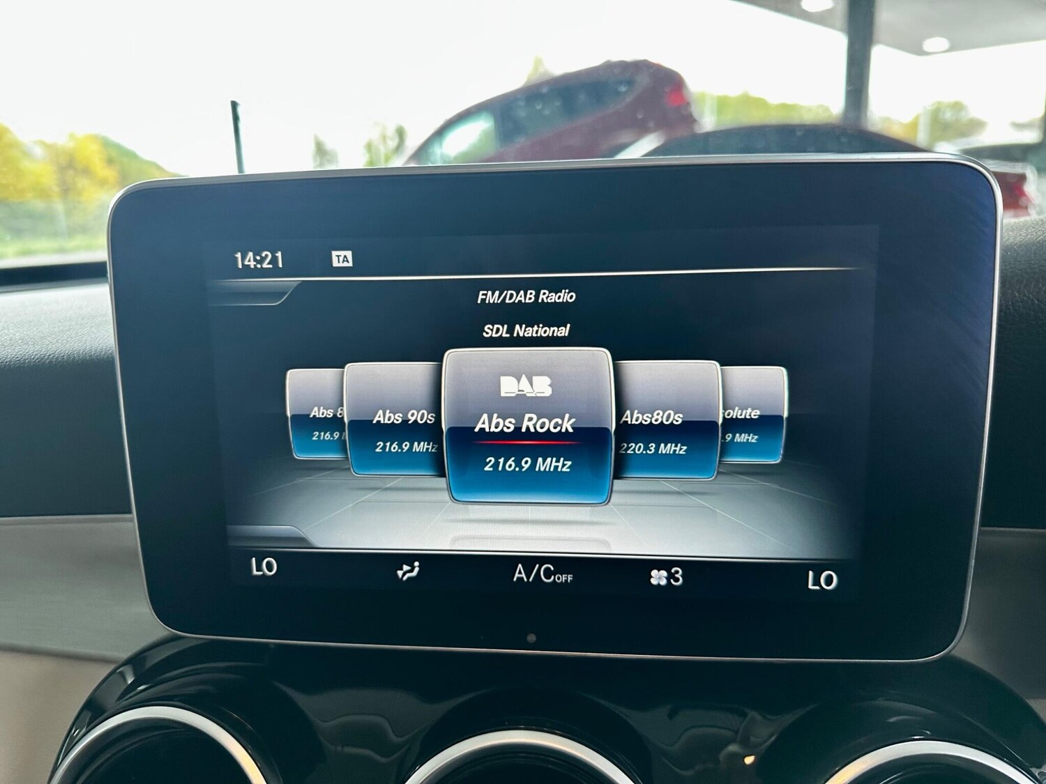 Used Mercedes-Benz C Class 2015 for sale - 75781498: Photo 34