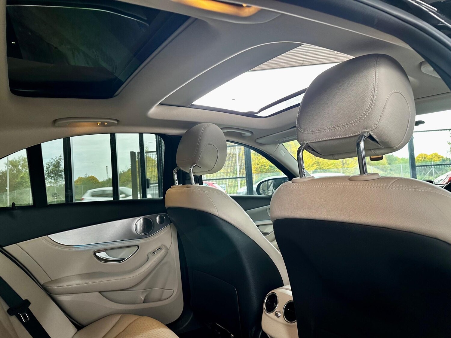 Used Mercedes-Benz C Class 2015 for sale - 75781498: Photo 38