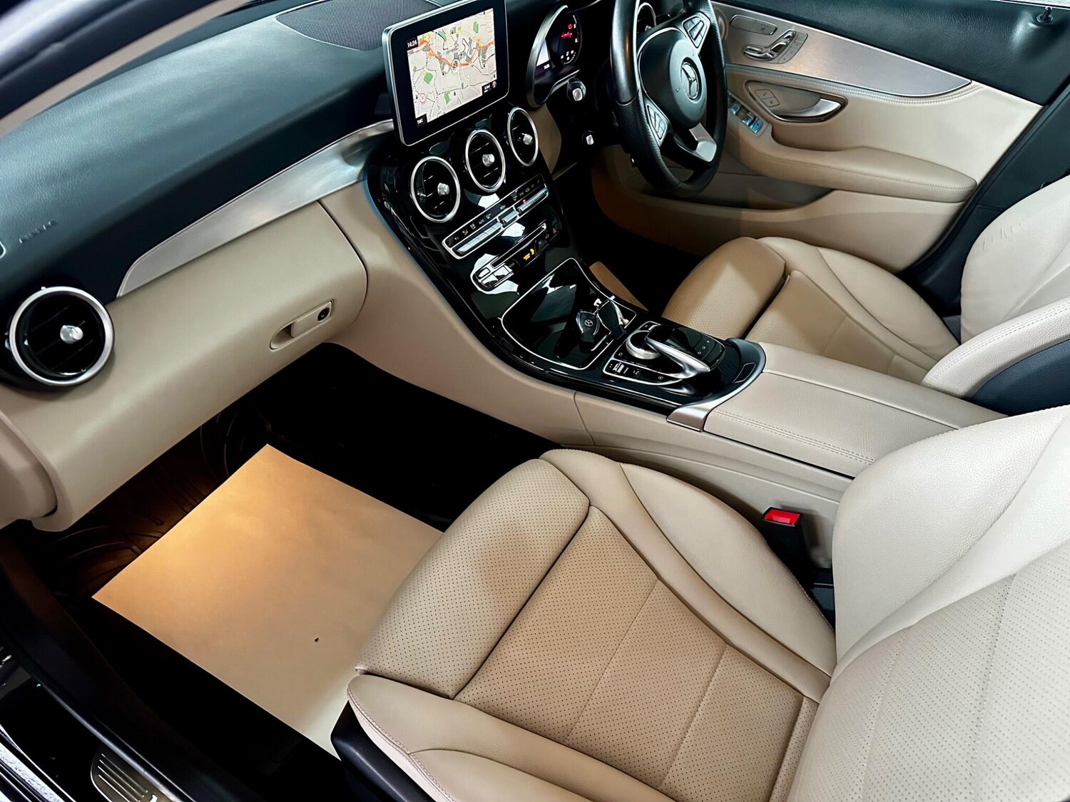 Used Mercedes-Benz C Class 2015 for sale - 75781498: Photo 43