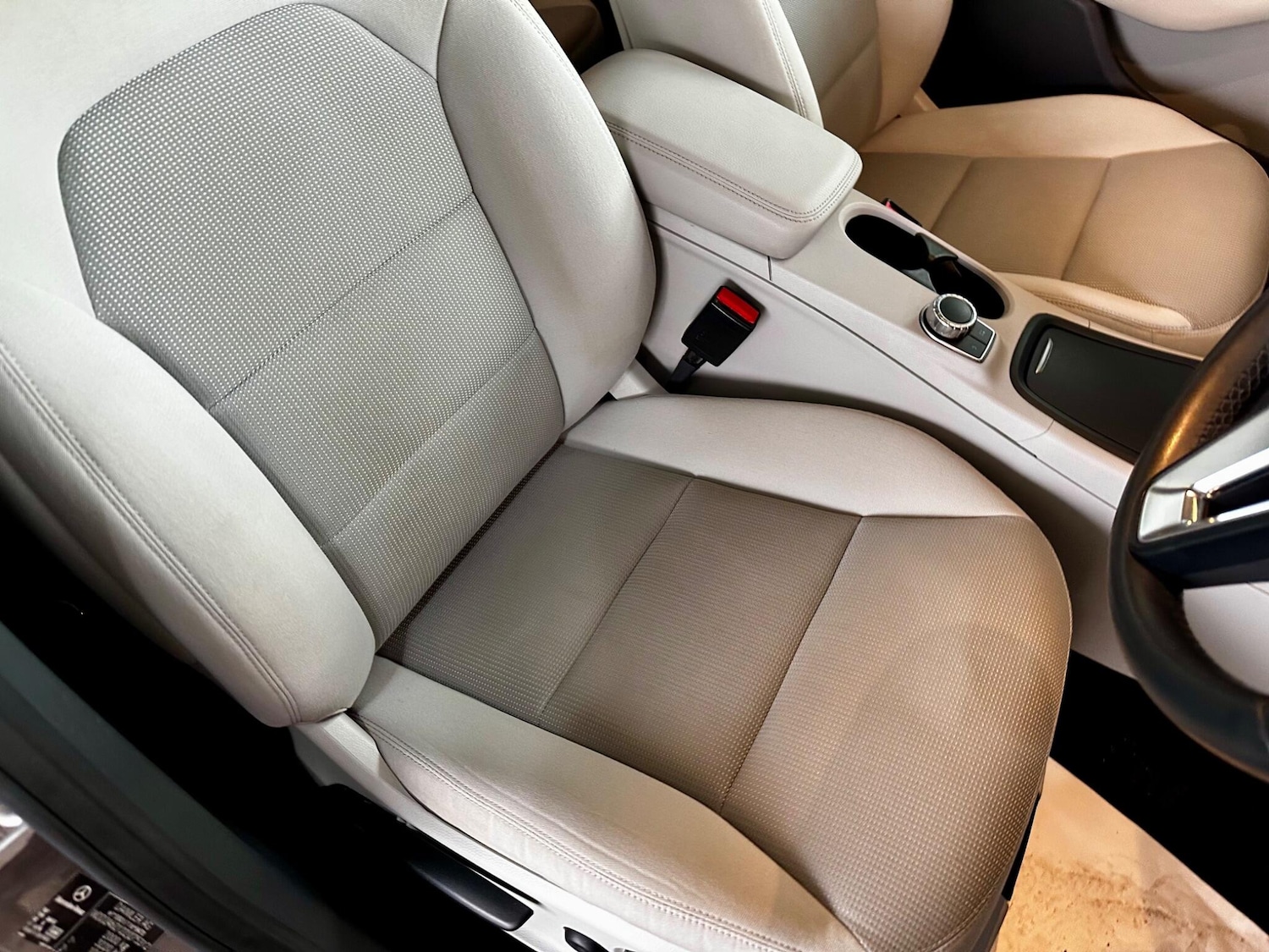 Used Mercedes-Benz B Class 2014 for sale - 77468372: Photo 32