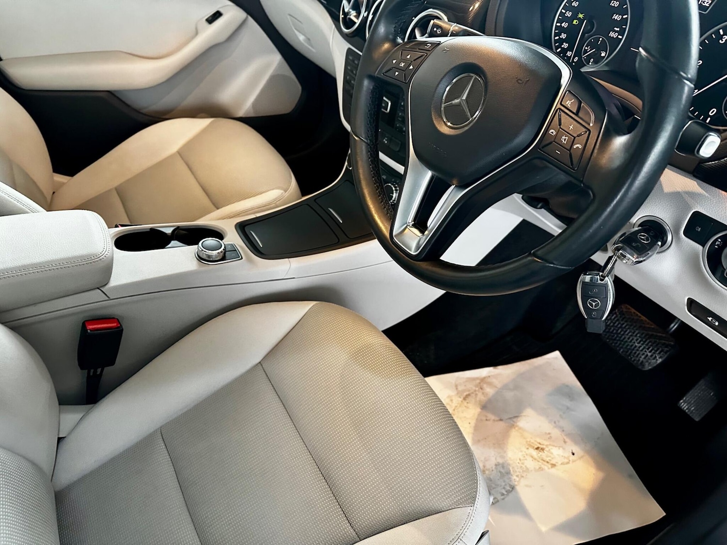 Used Mercedes-Benz B Class 2014 for sale - 77468372: Photo 33