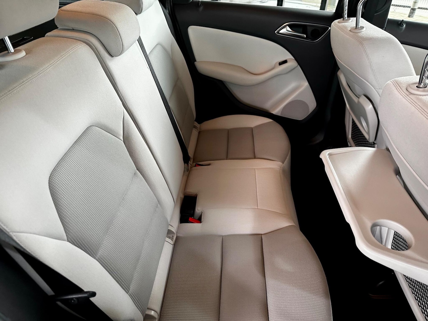 Used Mercedes-Benz B Class 2014 for sale - 77468372: Photo 40