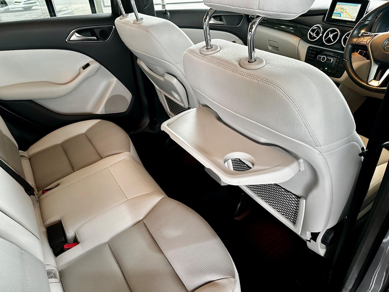 Used Mercedes-Benz B Class 2014 for sale - 77468372: Photo 41