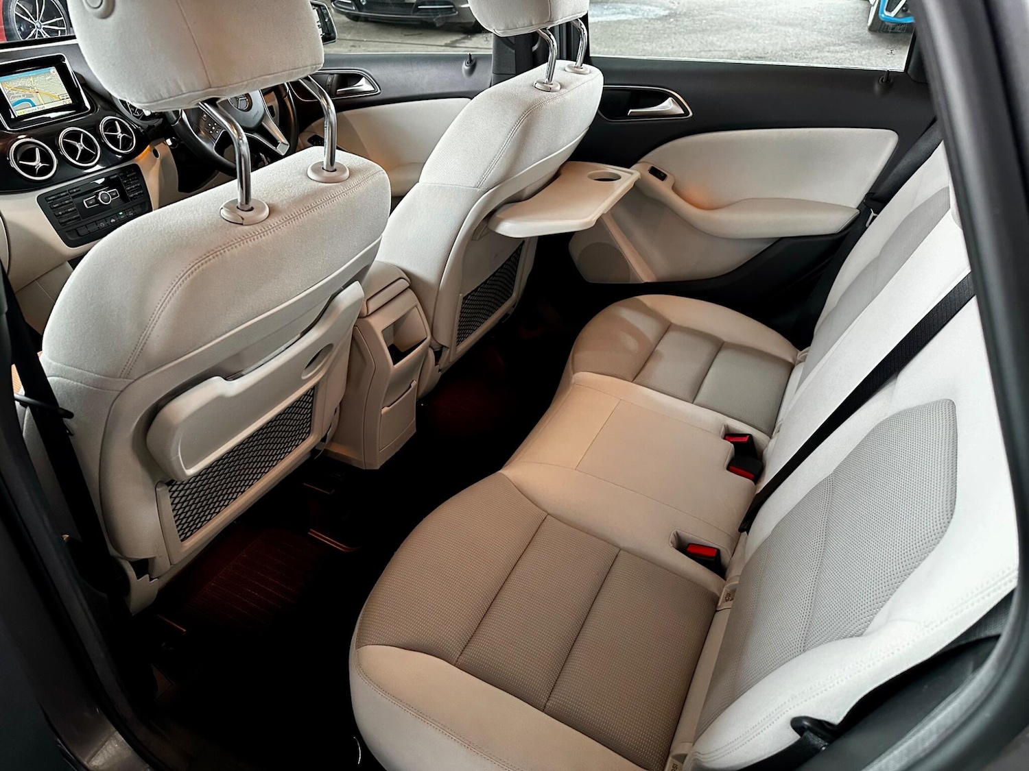 Used Mercedes-Benz B Class 2014 for sale - 77468372: Photo 47