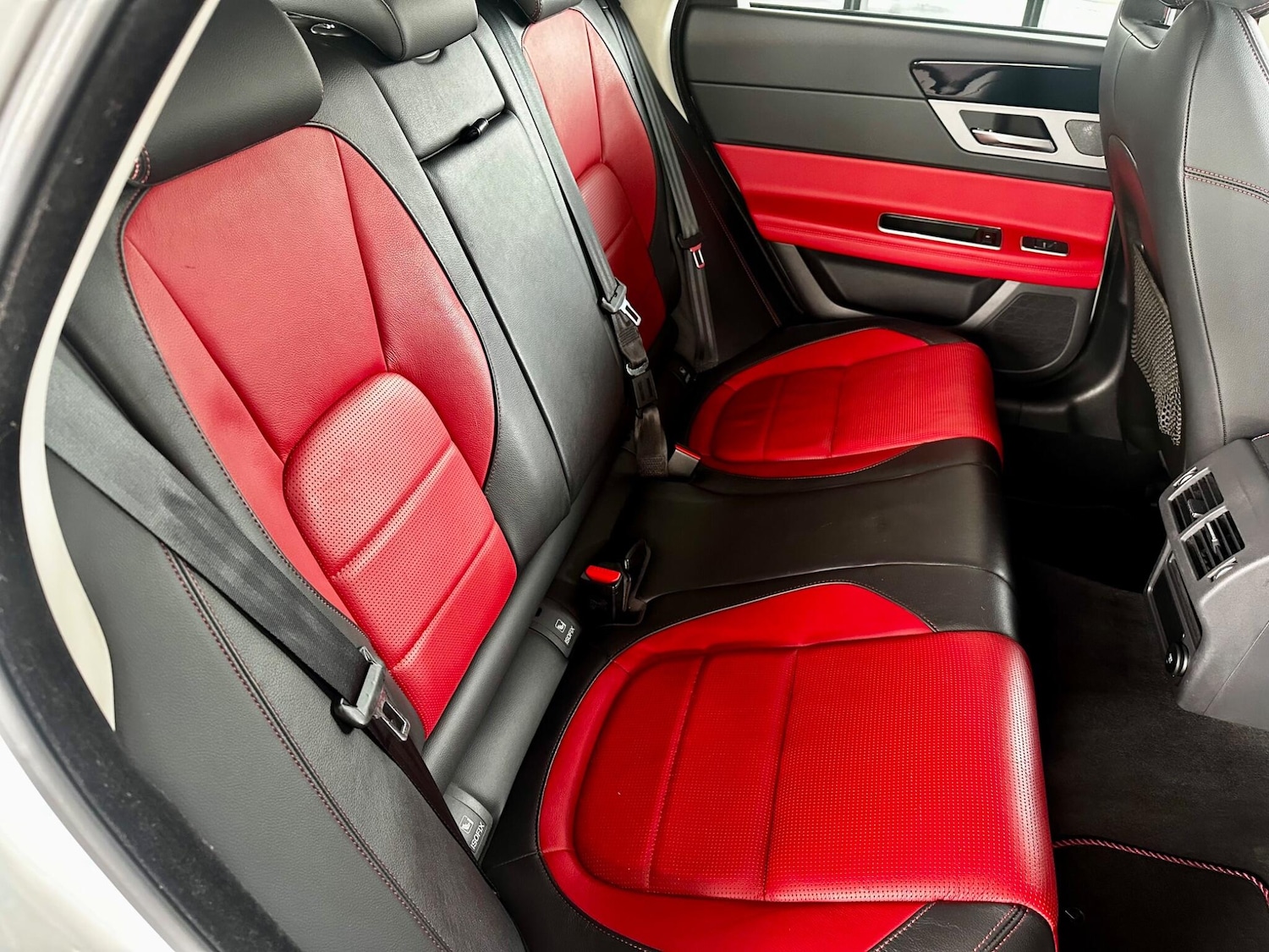 Used Jaguar XF 2017 for sale - 77637592: Photo 35