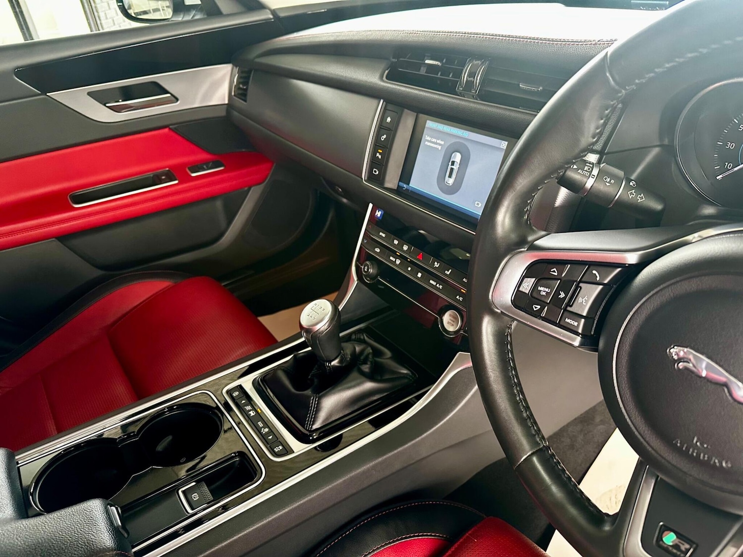 Used Jaguar XF 2017 for sale - 77637592: Photo 42