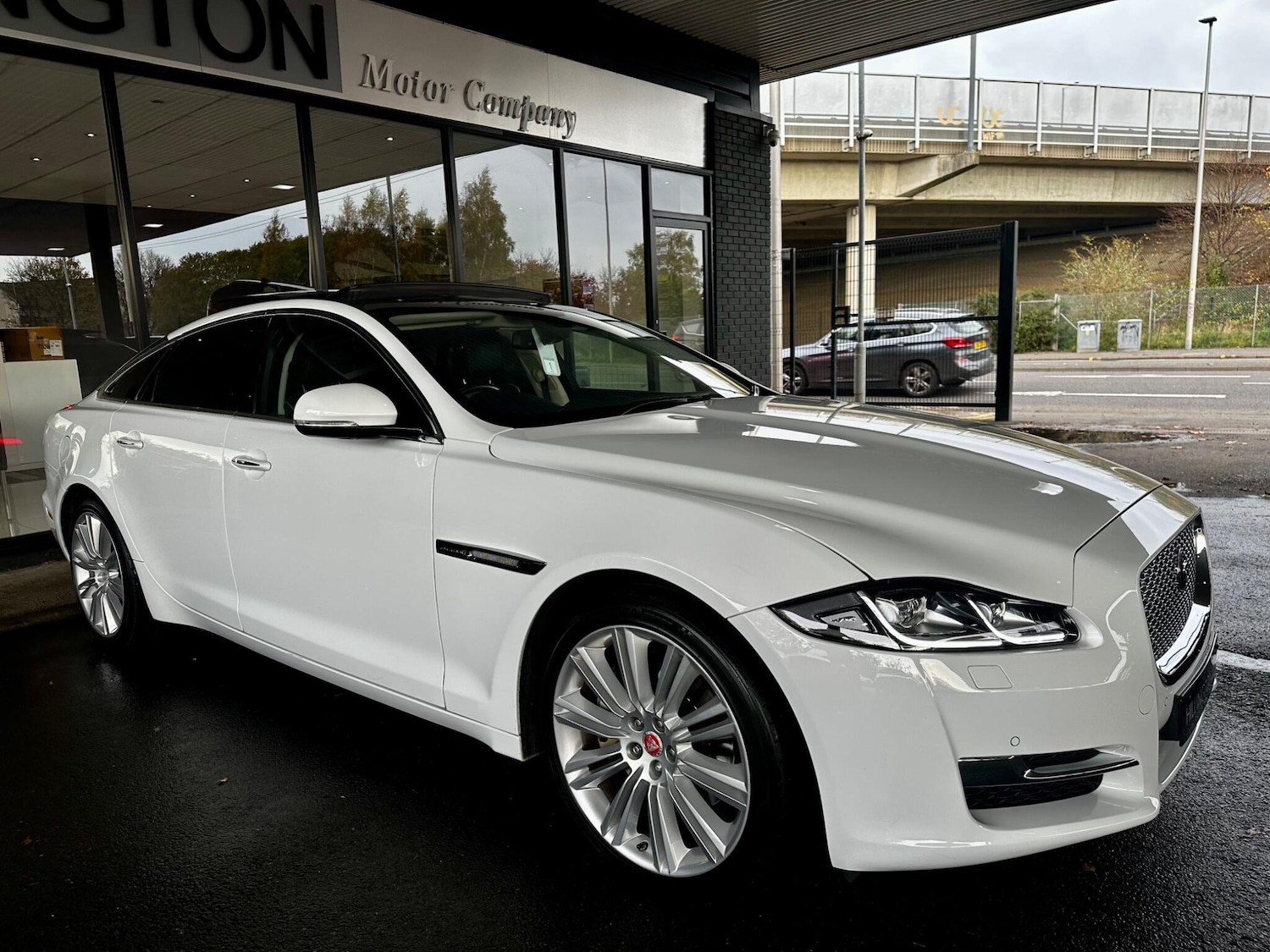 Used Jaguar XJ 2016 for sale - 76995263: Photo 16
