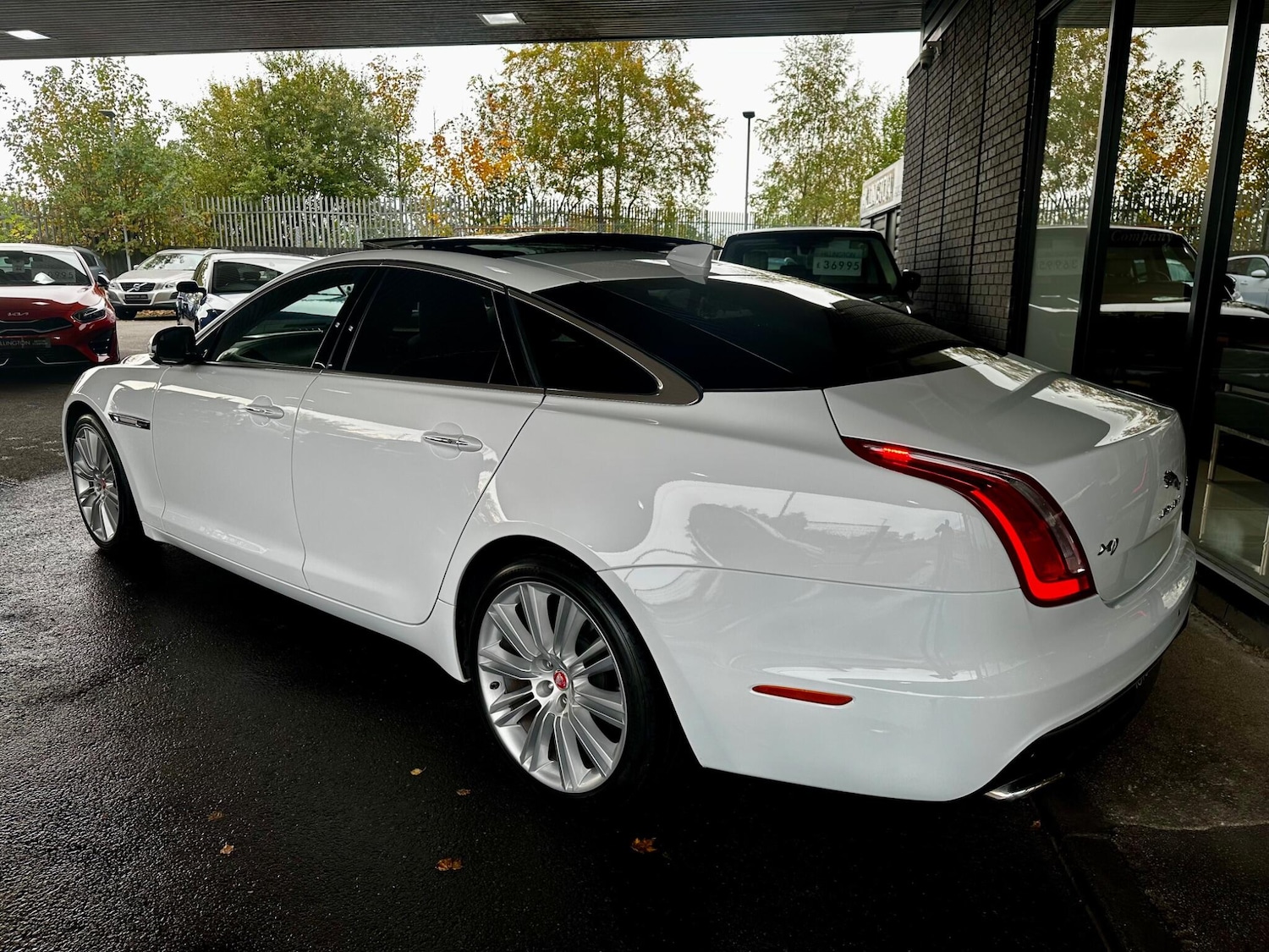 Used Jaguar XJ 2016 for sale - 76995263: Photo 20