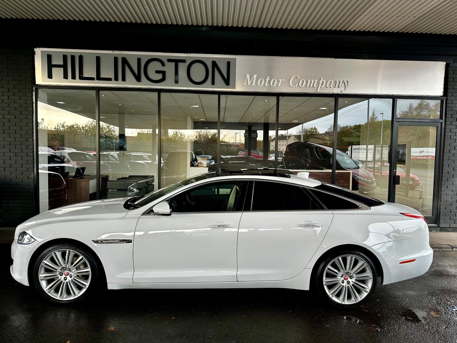 Used Jaguar XJ 2016 for sale - 76995263: Photo 24