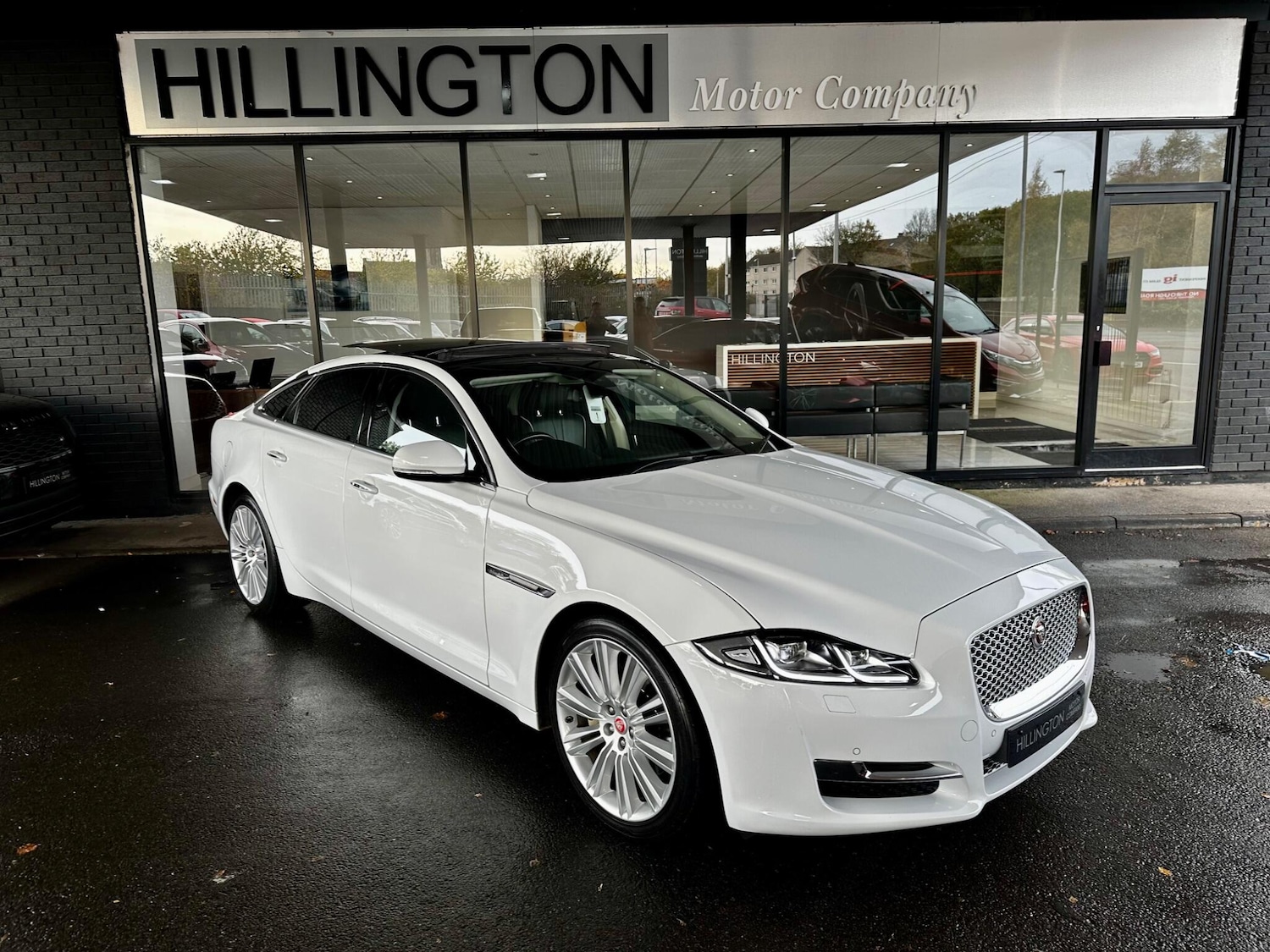 Used Jaguar XJ 2016 for sale - 76995263: Photo 4