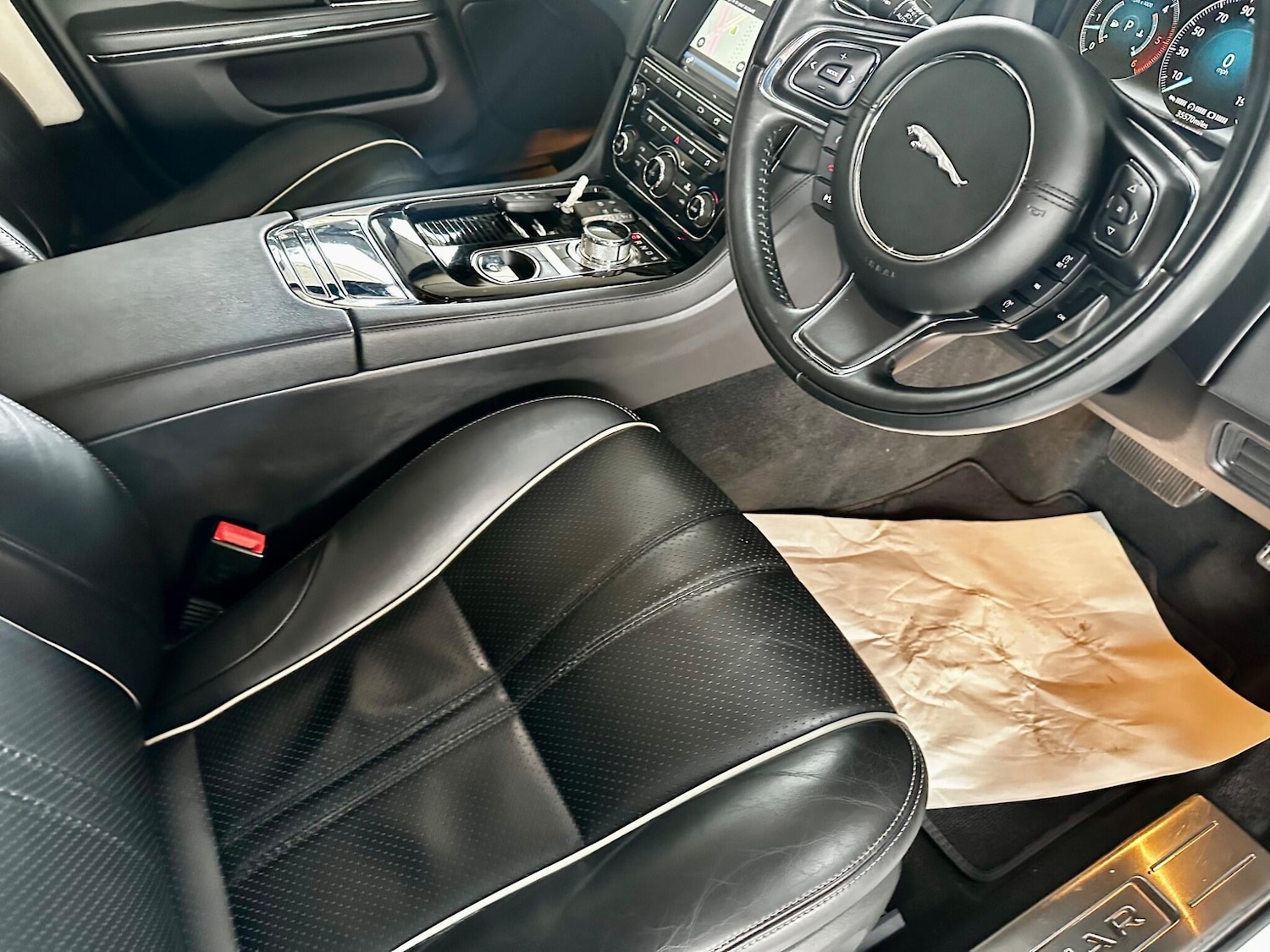 Used Jaguar XJ 2016 for sale - 76995263: Photo 44