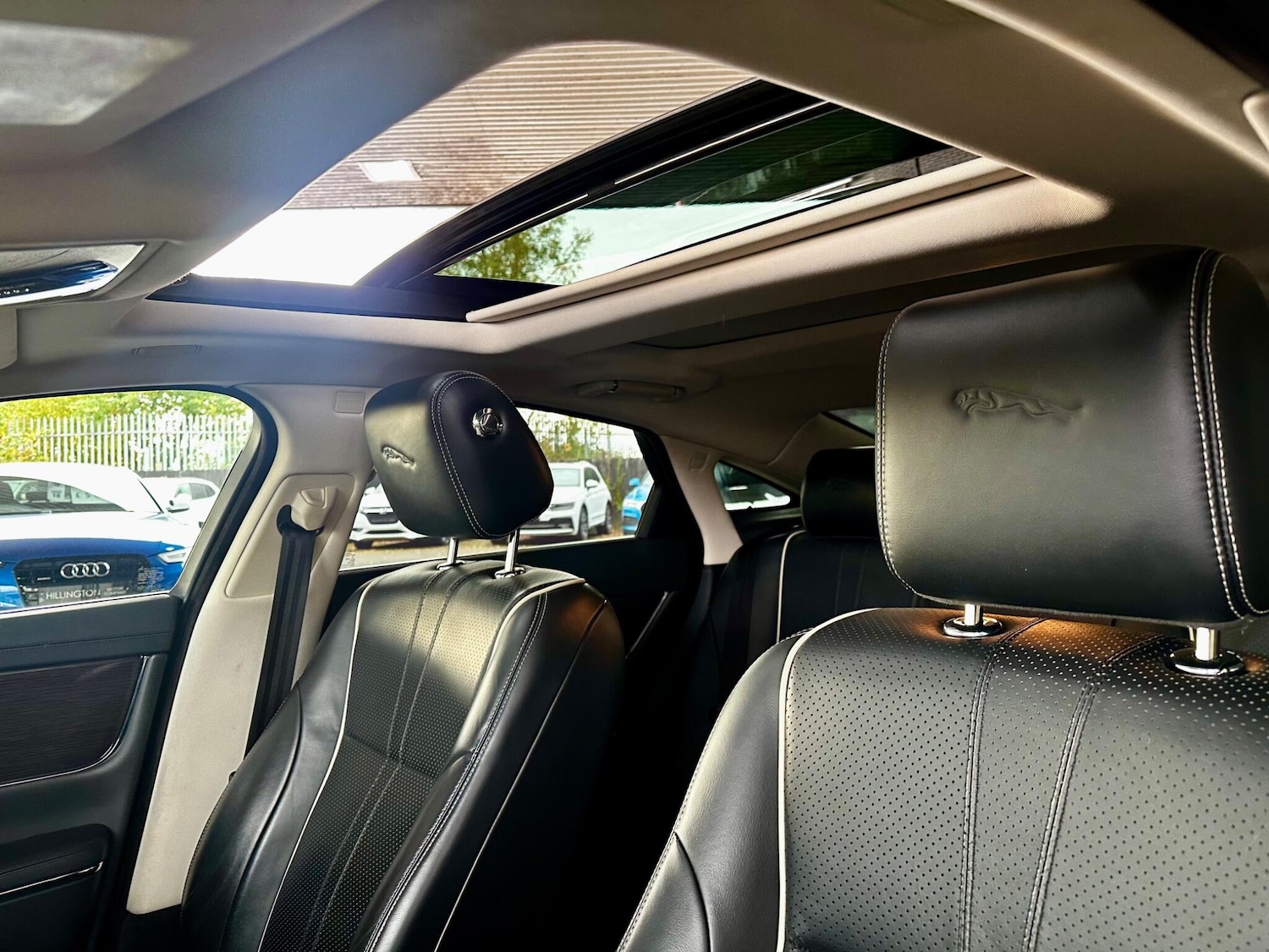 Used Jaguar XJ 2016 for sale - 76995263: Photo 58