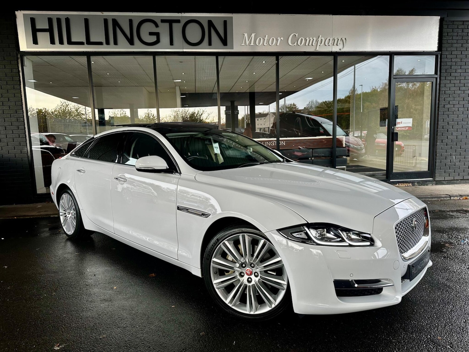 Used Jaguar XJ 2016 for sale - 76995263: Photo 8