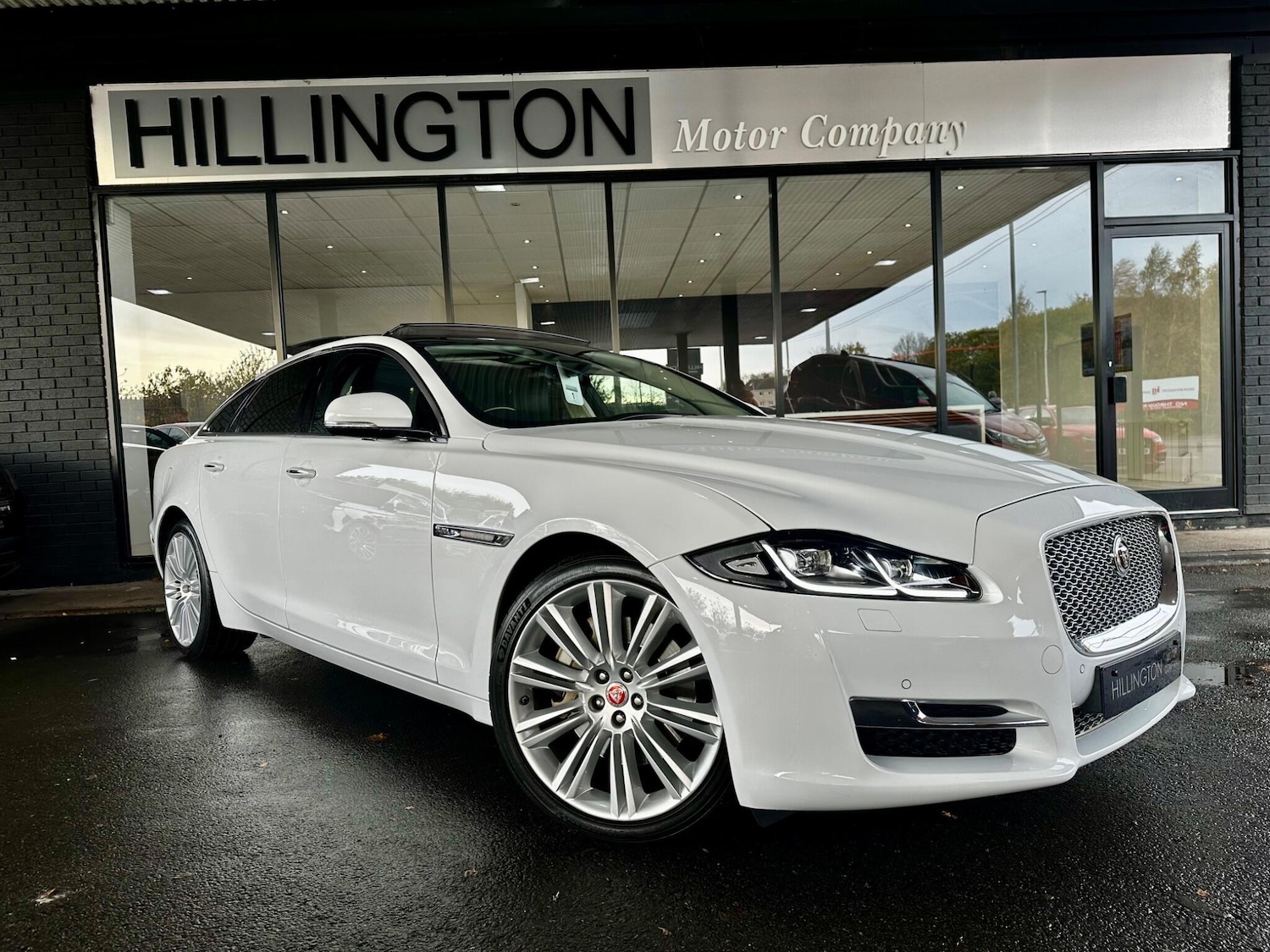 Used Jaguar XJ 2016 for sale - 76995263: Photo 9
