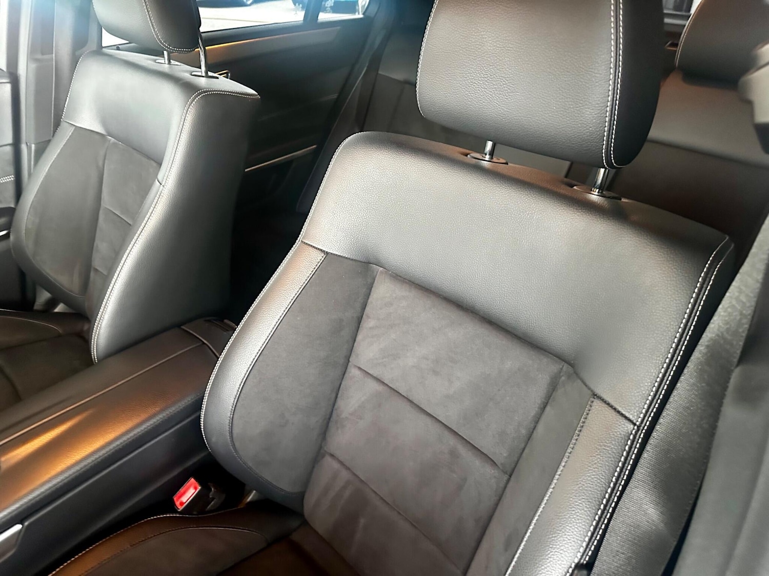 Used Mercedes-Benz E Class 2014 for sale - 76307046: Photo 39