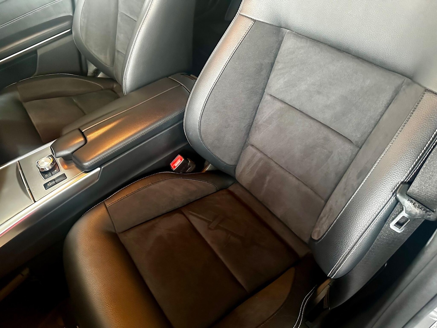 Used Mercedes-Benz E Class 2014 for sale - 76307046: Photo 41