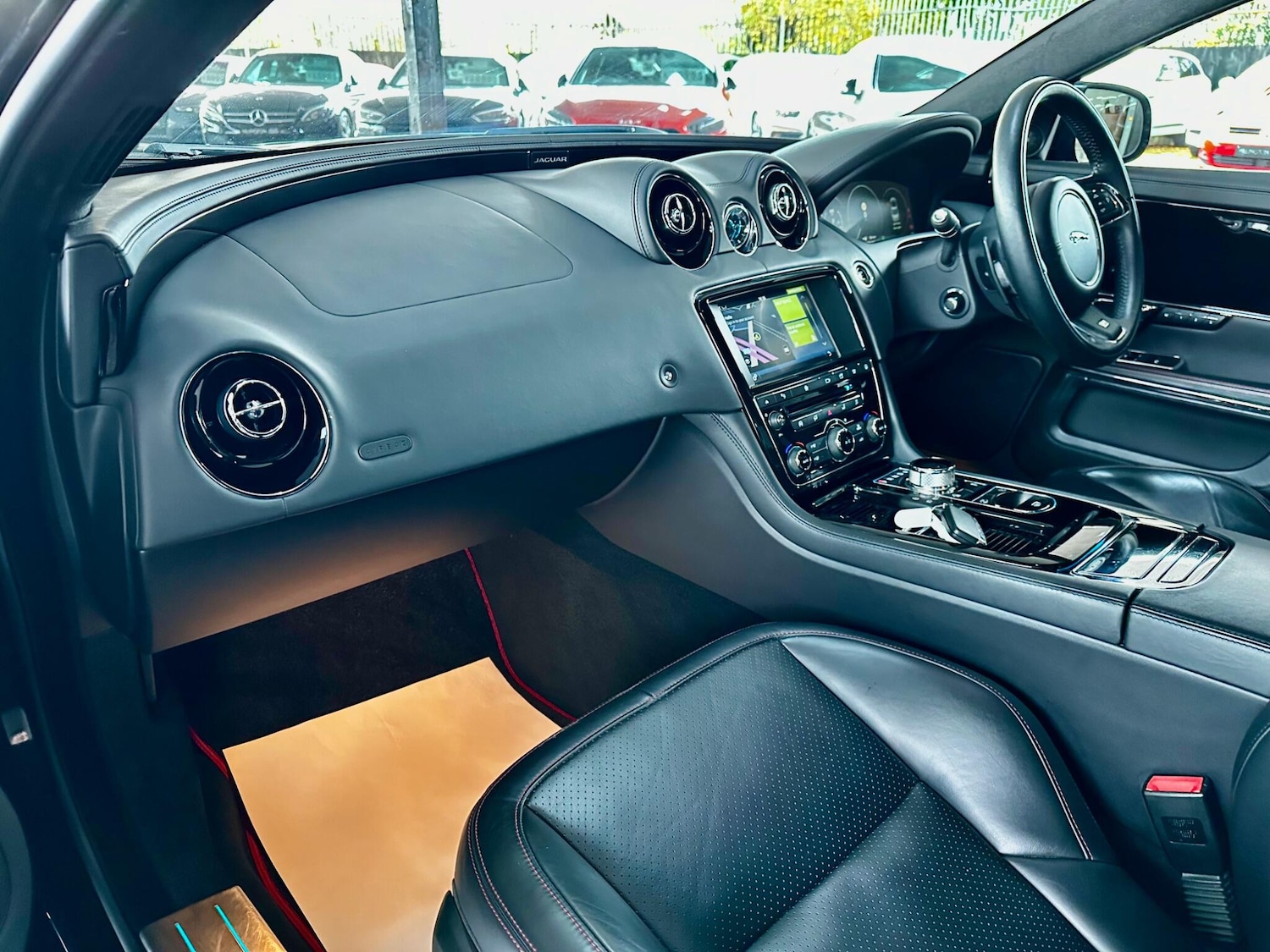 Used Jaguar XJ 2016 for sale - 76371616: Photo 12