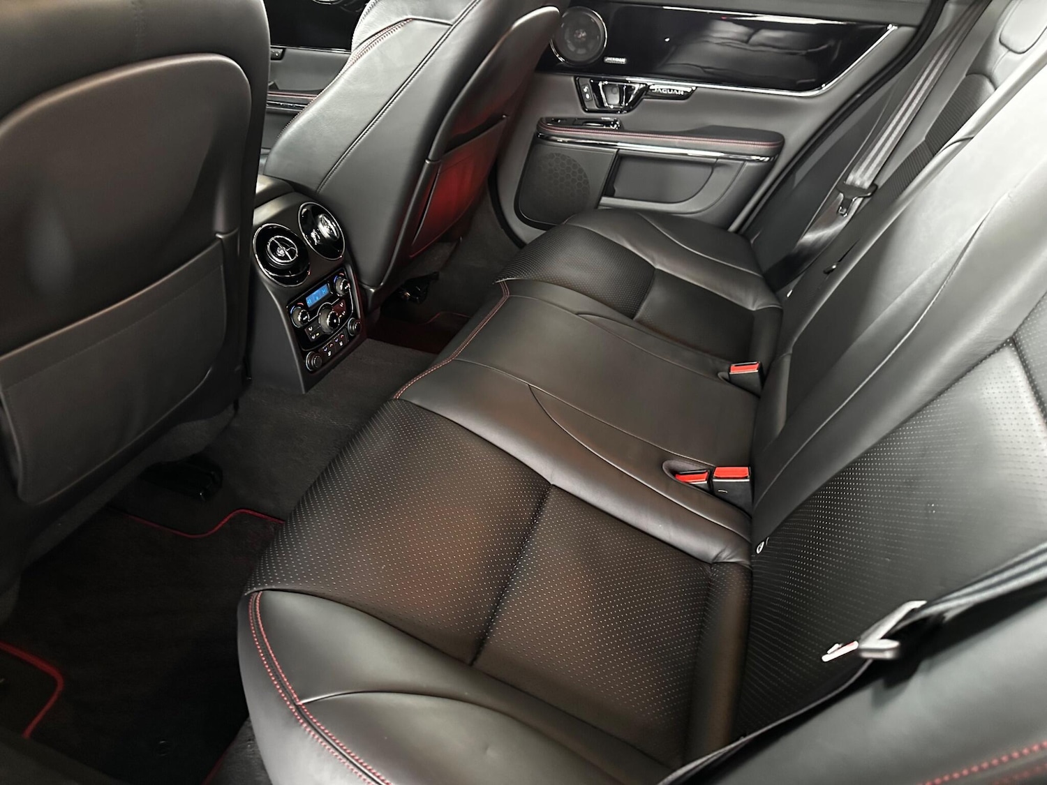 Used Jaguar XJ 2016 for sale - 76371616: Photo 13