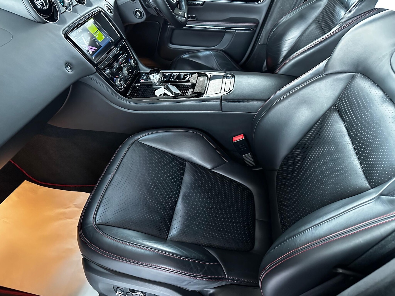 Used Jaguar XJ 2016 for sale - 76371616: Photo 15