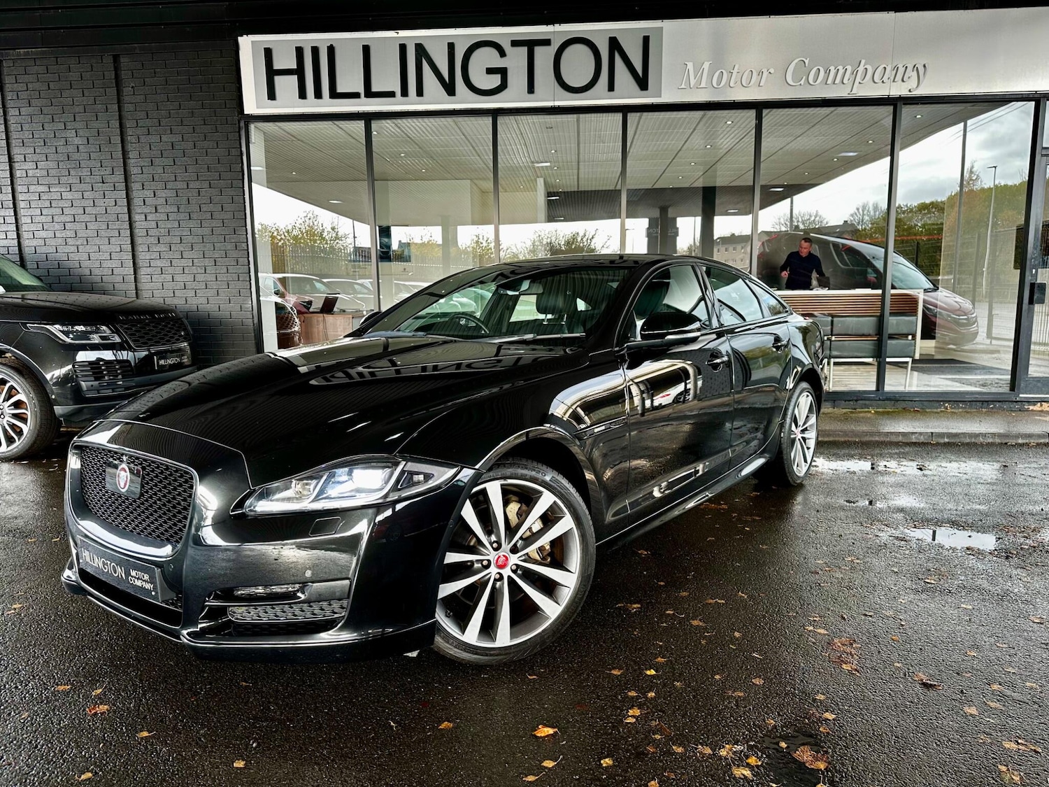 Used Jaguar XJ 2016 for sale - 76371616: Photo 2