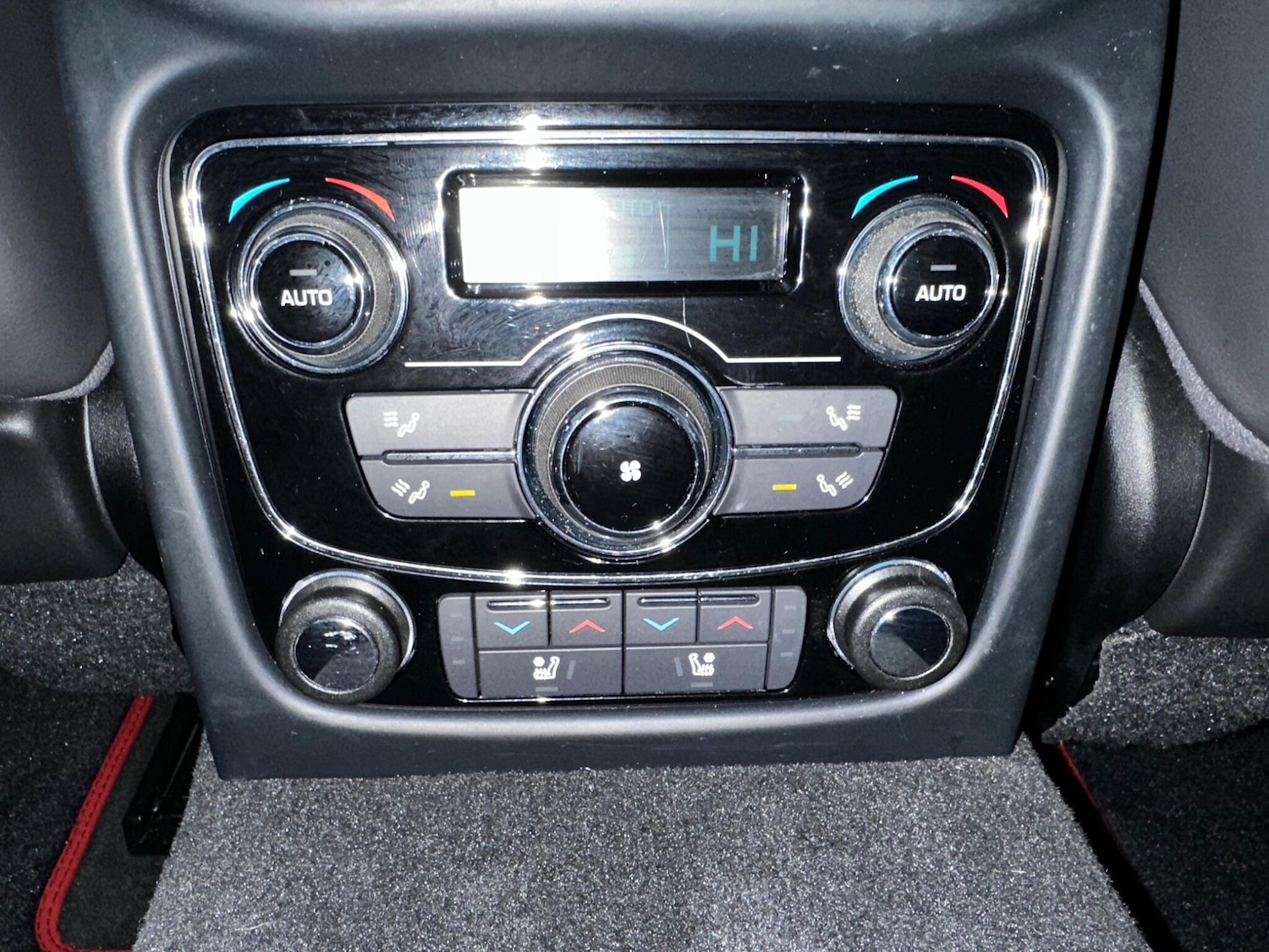 Used Jaguar XJ 2016 for sale - 76371616: Photo 36