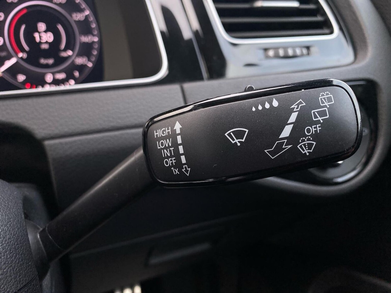 Used Volkswagen Golf 2020 for sale - 77077344: Photo 28