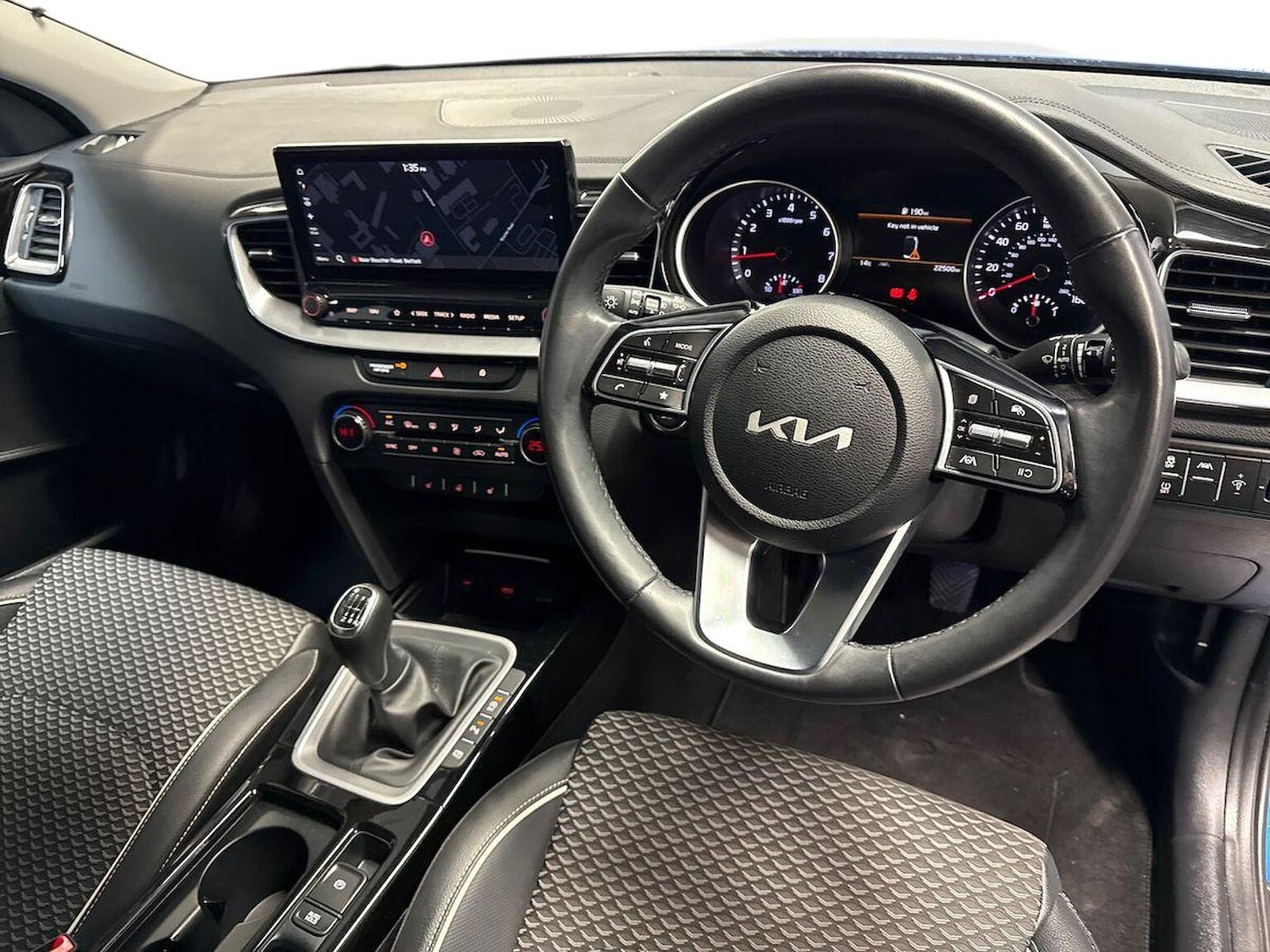 Used Kia XCeed 2023 for sale - 76599297: Photo 15