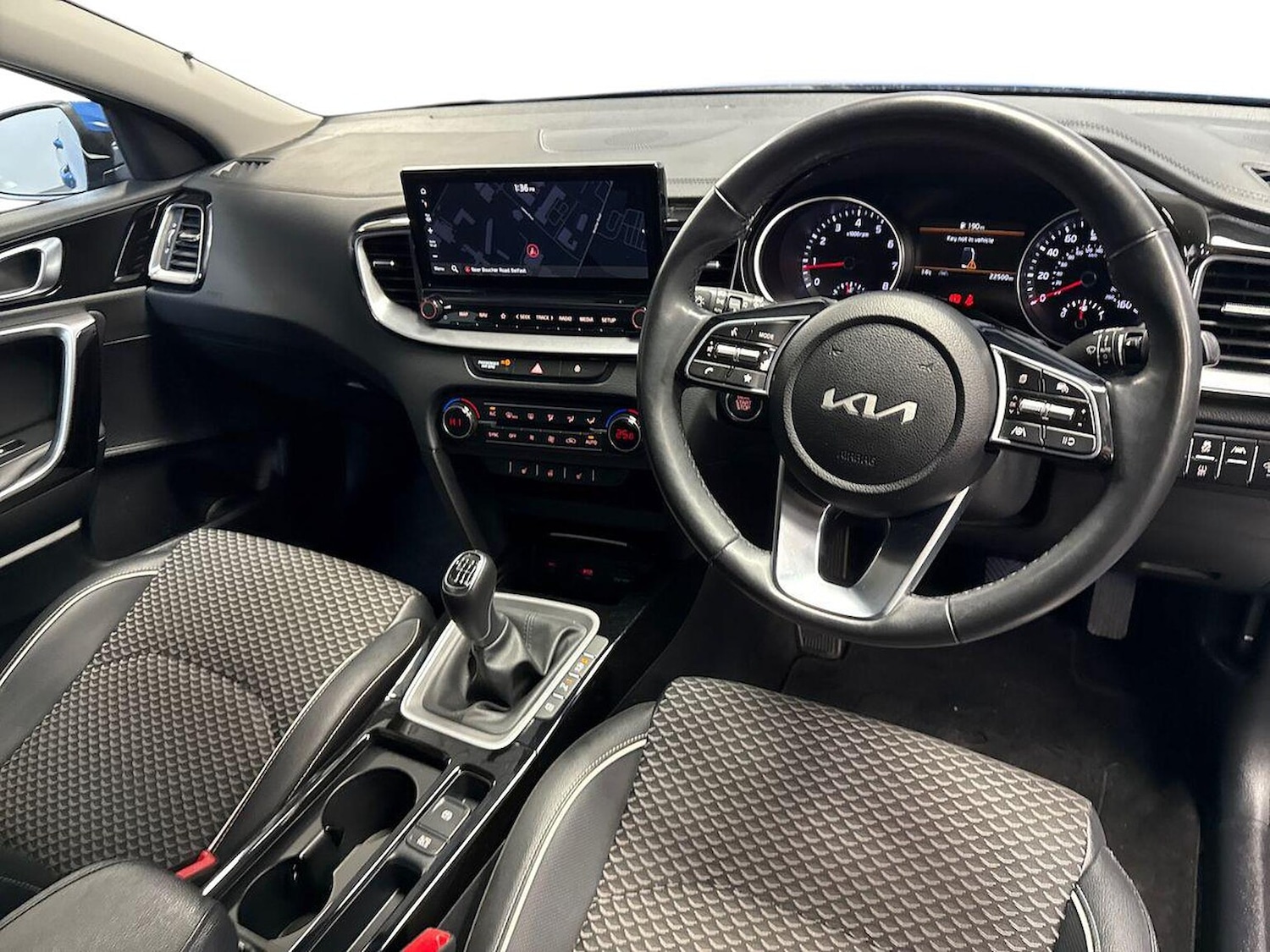 Used Kia XCeed 2023 for sale - 76599297: Photo 8