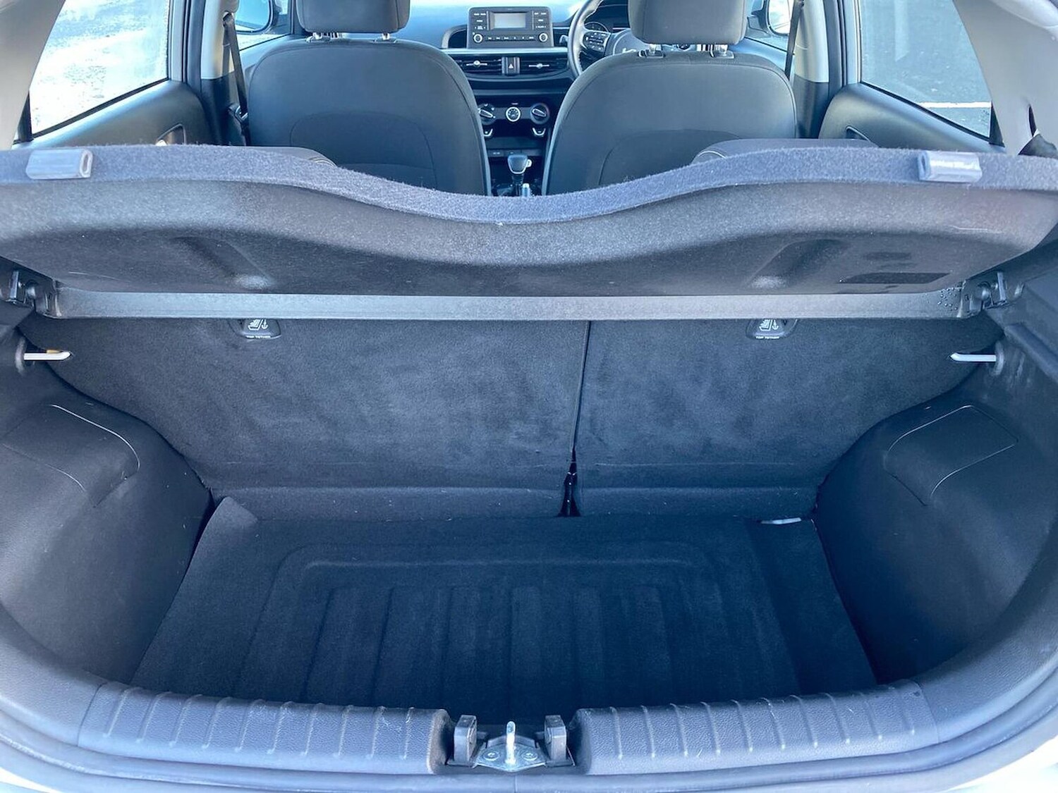 Used Kia Picanto 2023 for sale - 76490507: Photo 17