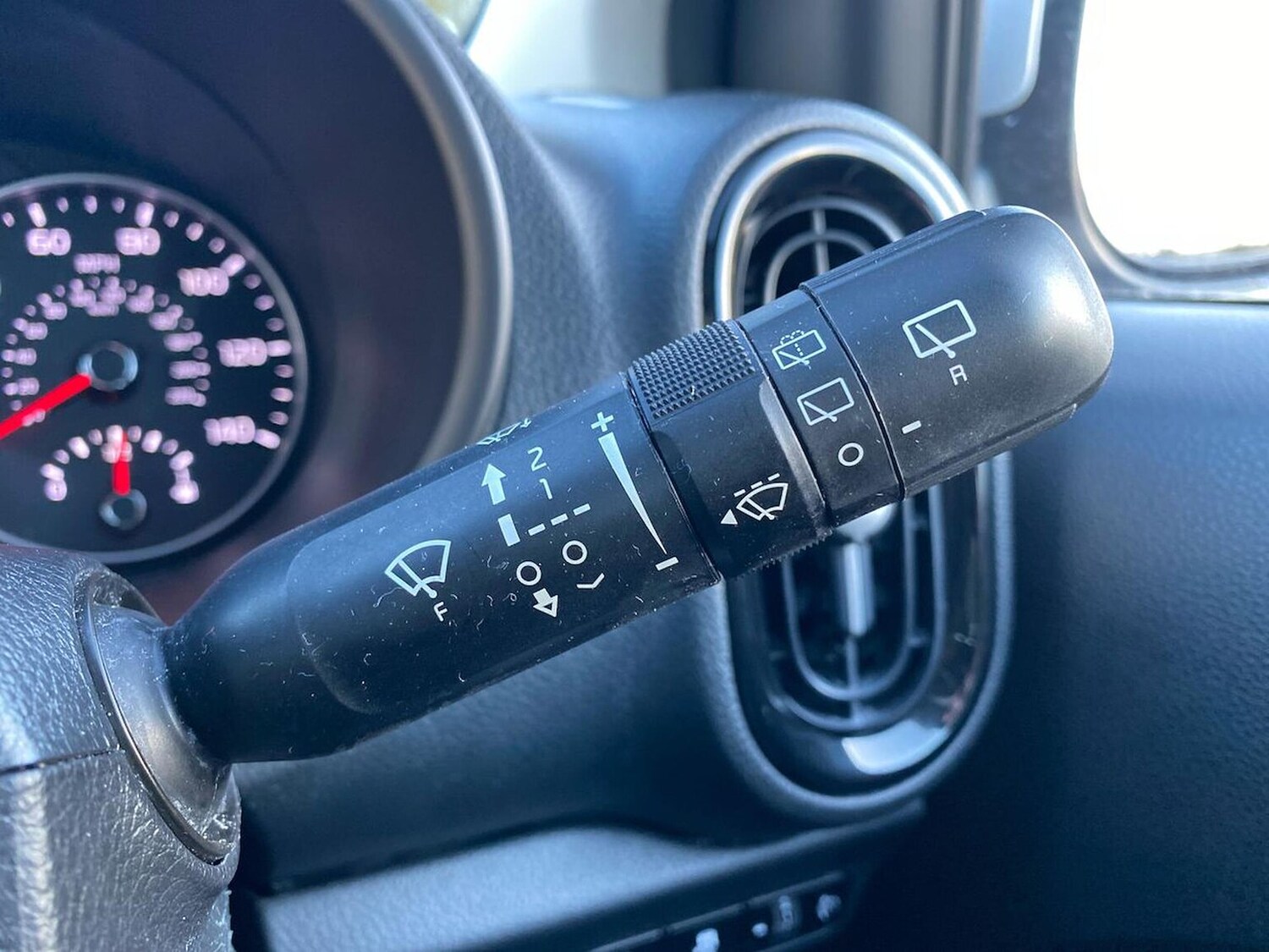 Used Kia Picanto 2023 for sale - 76490507: Photo 26