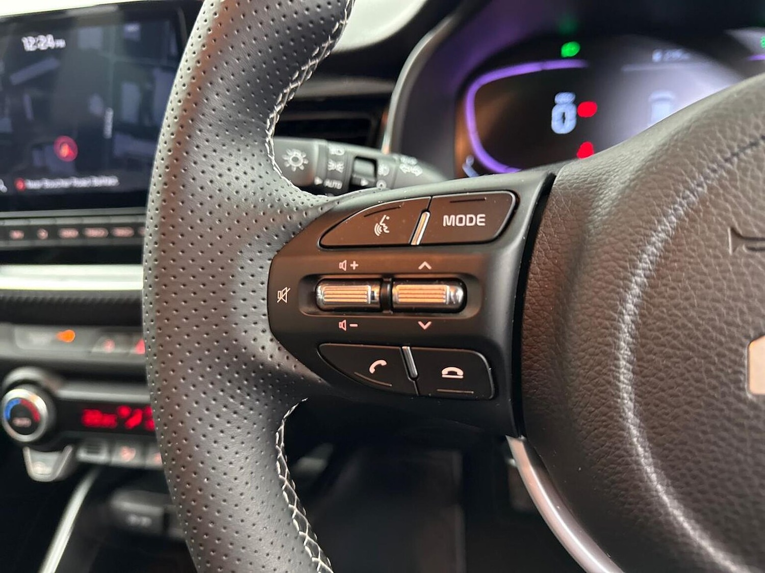 Used Kia Stonic 2025 for sale - 78139532: Photo 24