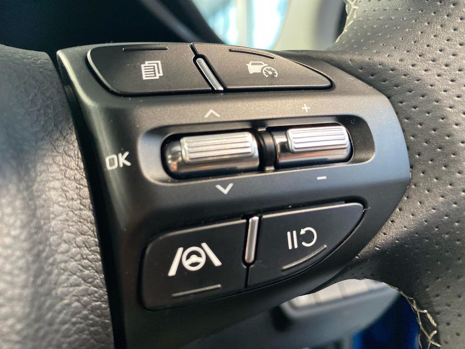 Used Kia Stonic 2025 for sale - 76643498: Photo 26