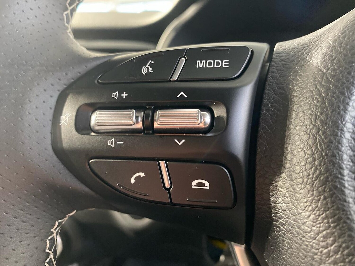 Used Kia Stonic 2025 for sale - 76643498: Photo 27