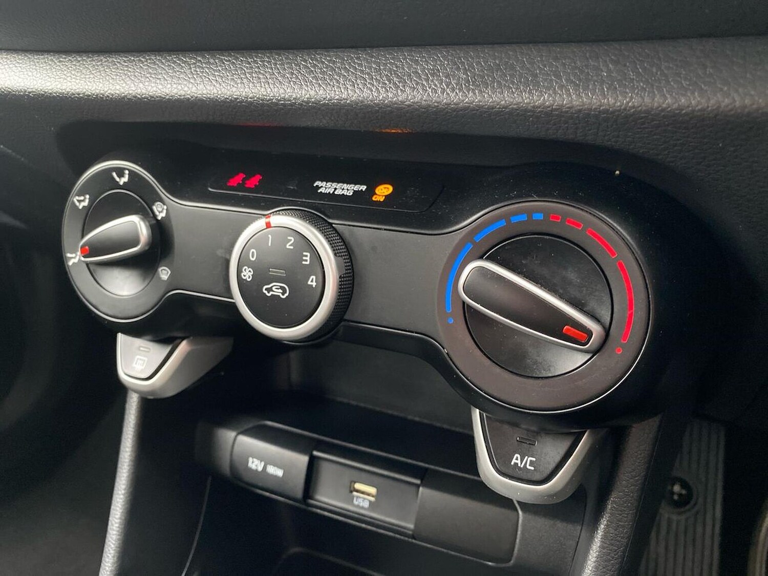 Used Kia Picanto 2023 for sale - 76490512: Photo 12