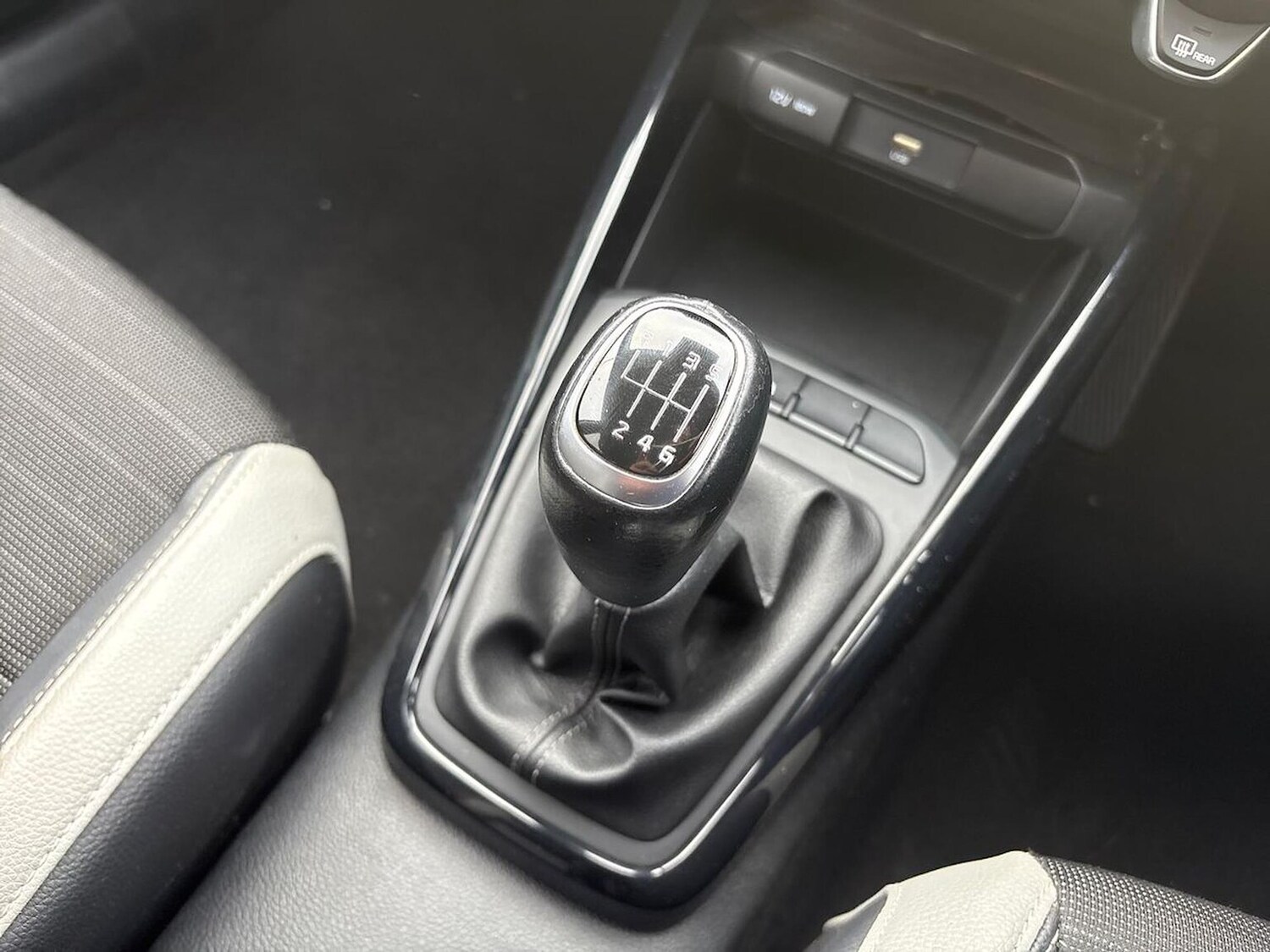 Used Kia Stonic 2021 for sale - 77487969: Photo 13