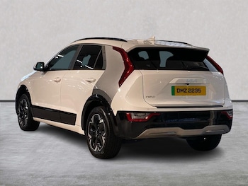 Used Kia Niro 2024 for sale - 76932300: Photo