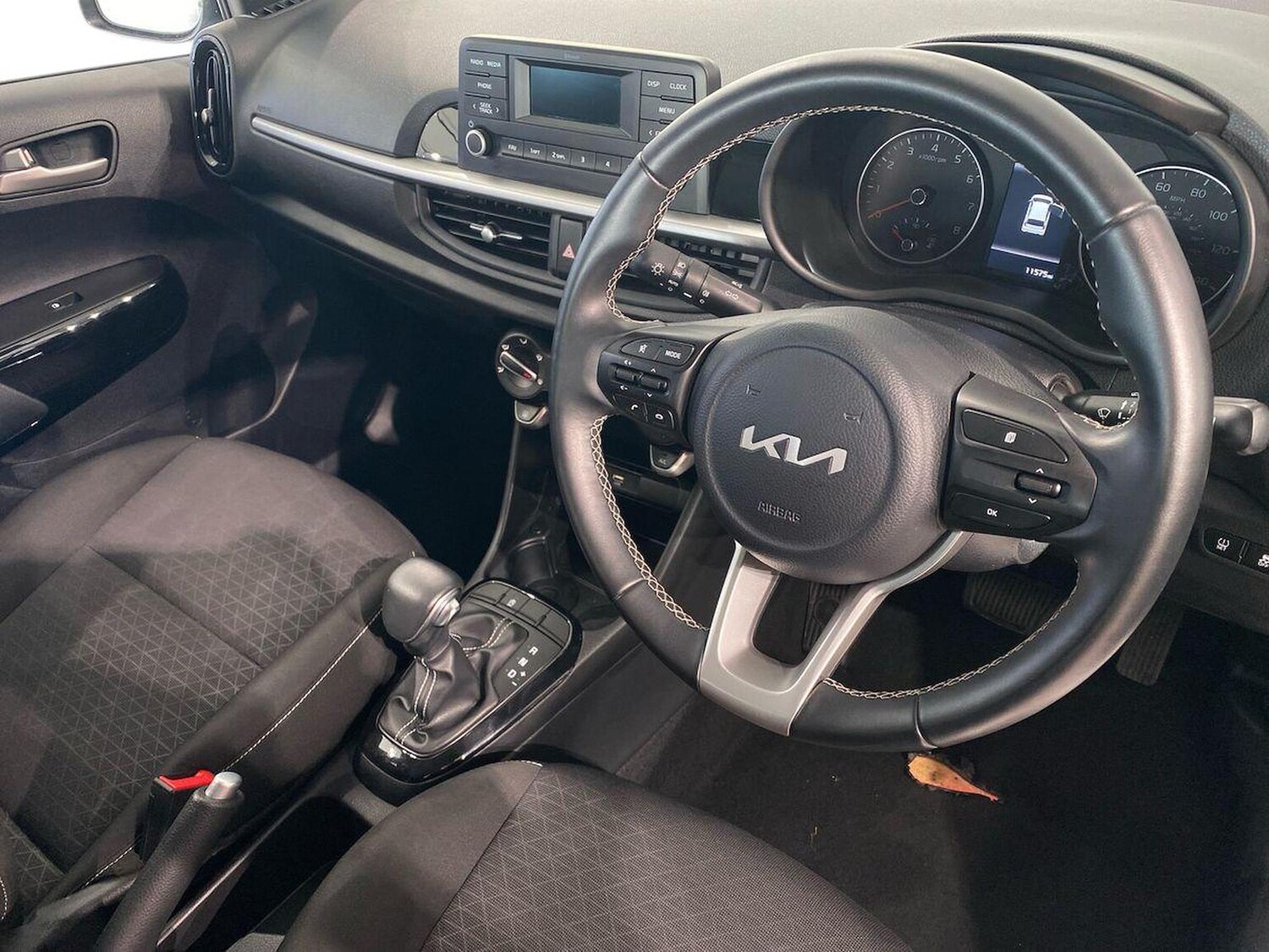 Used Kia Picanto 2023 for sale - 76490509: Photo 15