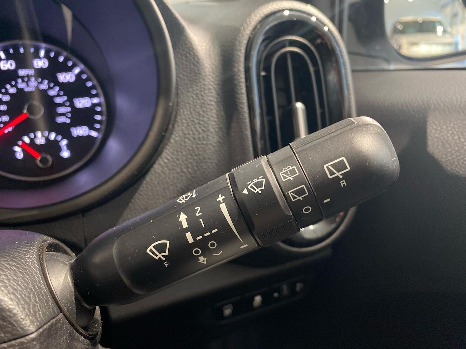 Used Kia Picanto 2023 for sale - 76490509: Photo 26