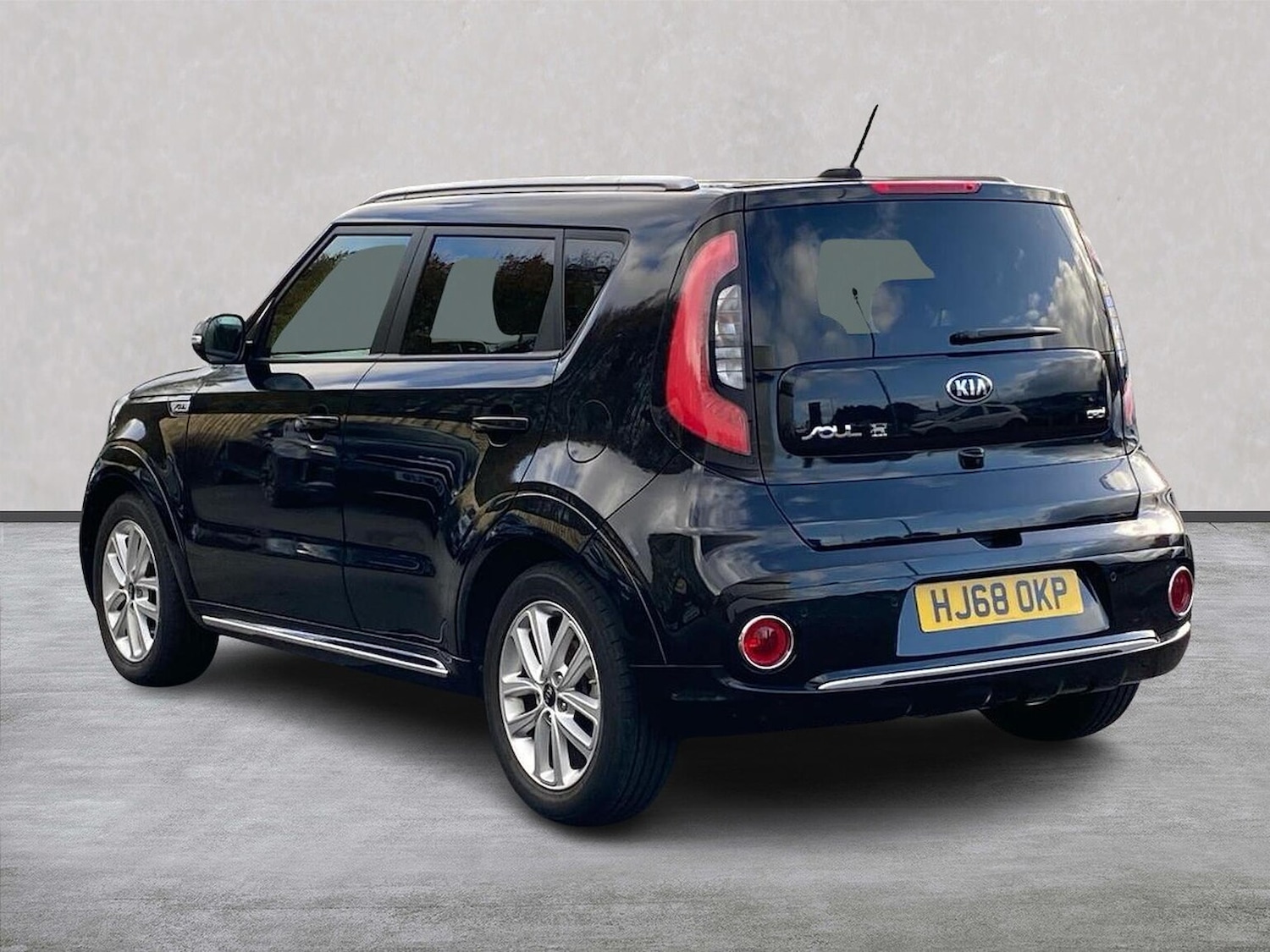 Used Kia Soul 2018 for sale - 76396911: Photo 2