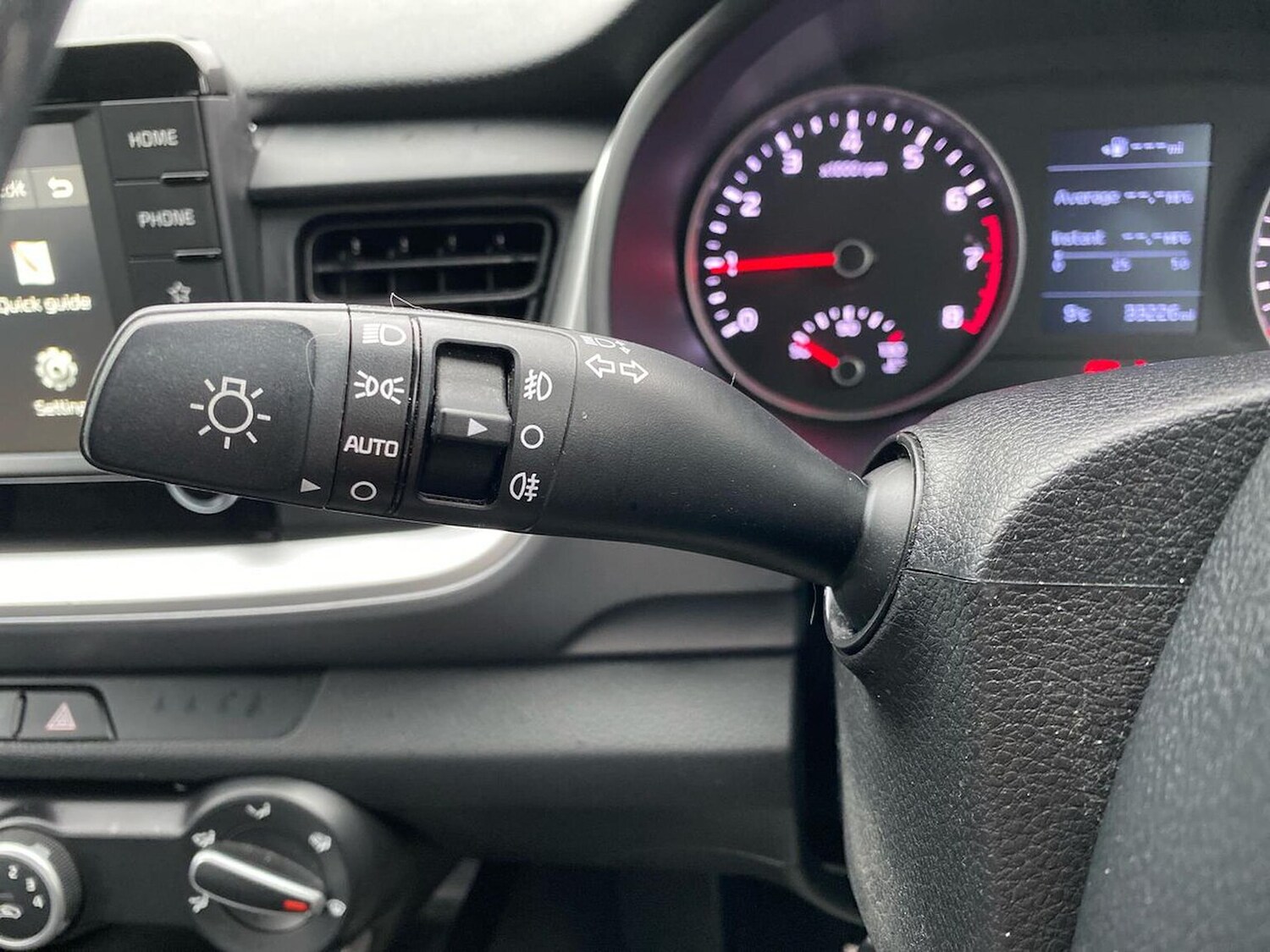 Used Kia Stonic 2019 for sale - 76299391: Photo 27