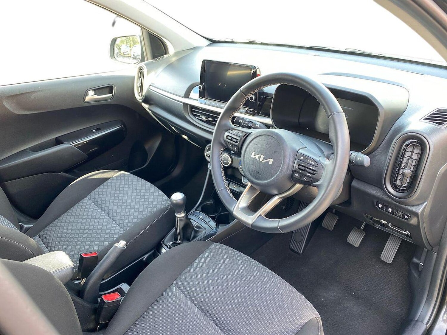 Used Kia Picanto 2024 for sale - 76517959: Photo 15