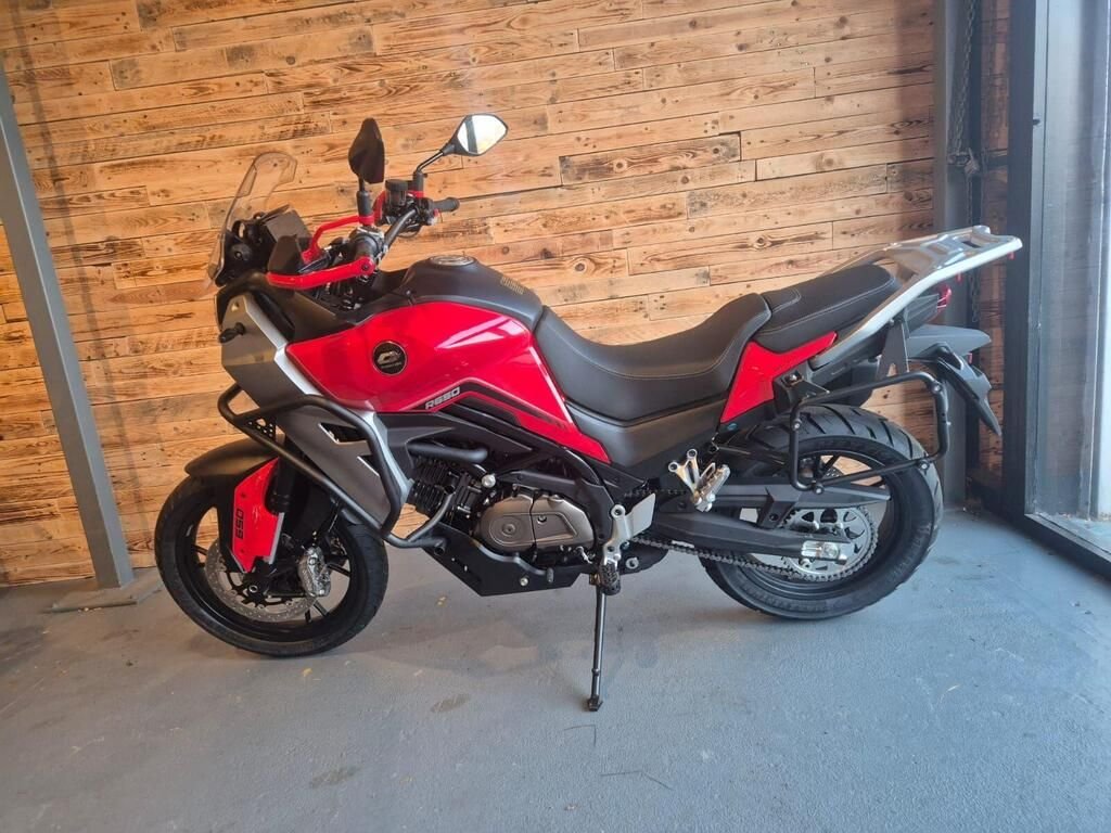 QJMOTOR SVT 650