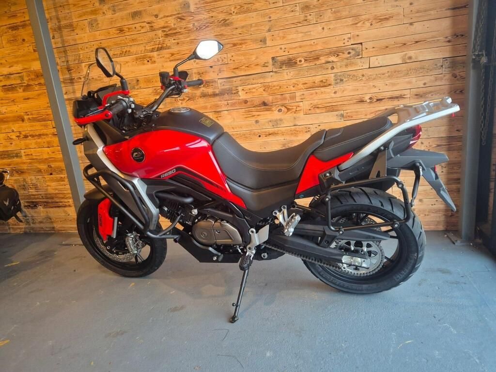 QJMOTOR SVT 650