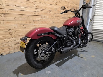 Used Harley-Davidson SOFTAIL STREET BOB 2019 for sale - bike-78286670: Photo