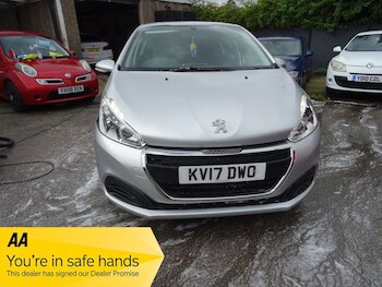 Used Peugeot 208 2017 for sale - 79370397: Photo