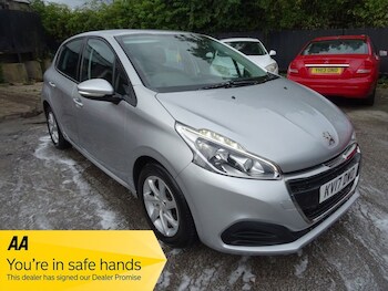 Used Peugeot 208 2017 for sale - 79370397: Photo