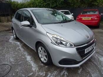 Used Peugeot 208 2017 for sale - 79370397: Photo