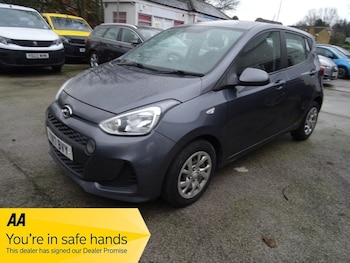 Used Hyundai i10 2017 for sale - 79370405: Photo