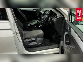 Used Volkswagen Tiguan 2017 for sale - 76840018: Photo